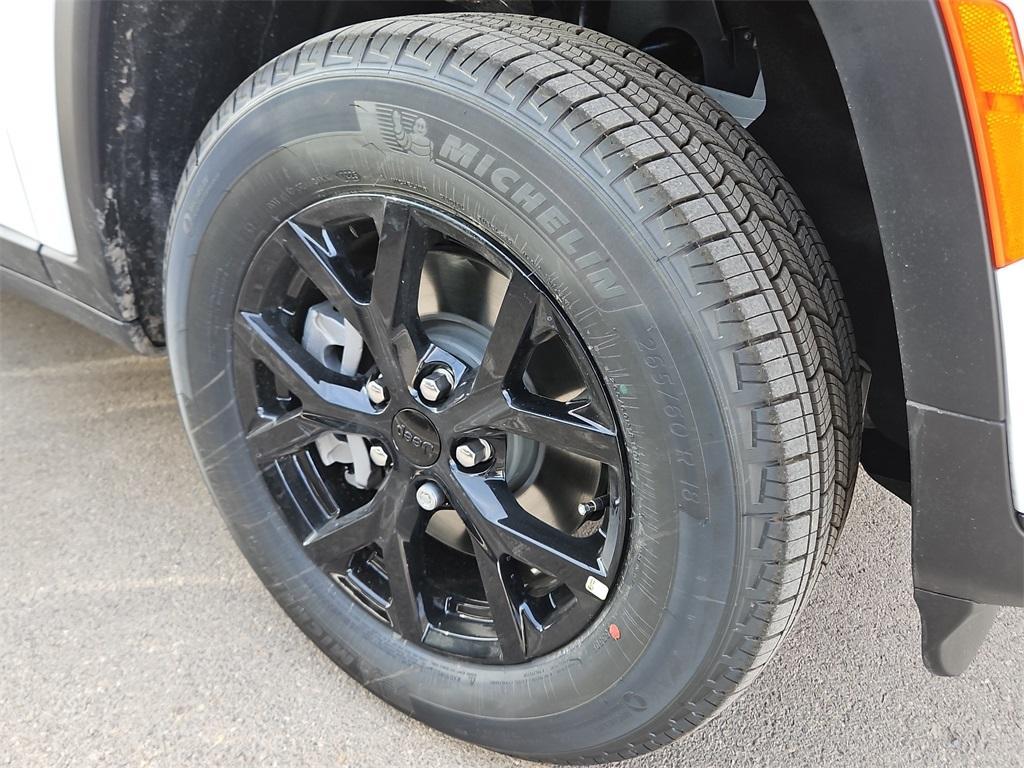 new 2025 Jeep Grand Cherokee L car, priced at $43,935