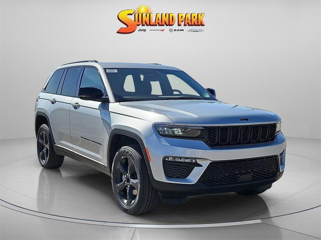 new 2025 Jeep Grand Cherokee car, priced at $42,470
