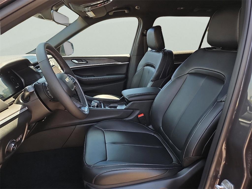 new 2025 Jeep Grand Cherokee L car, priced at $44,495