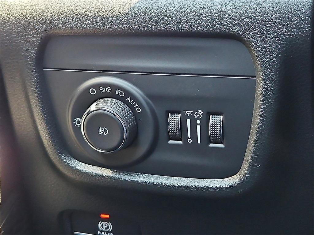 new 2025 Jeep Grand Cherokee L car, priced at $44,495