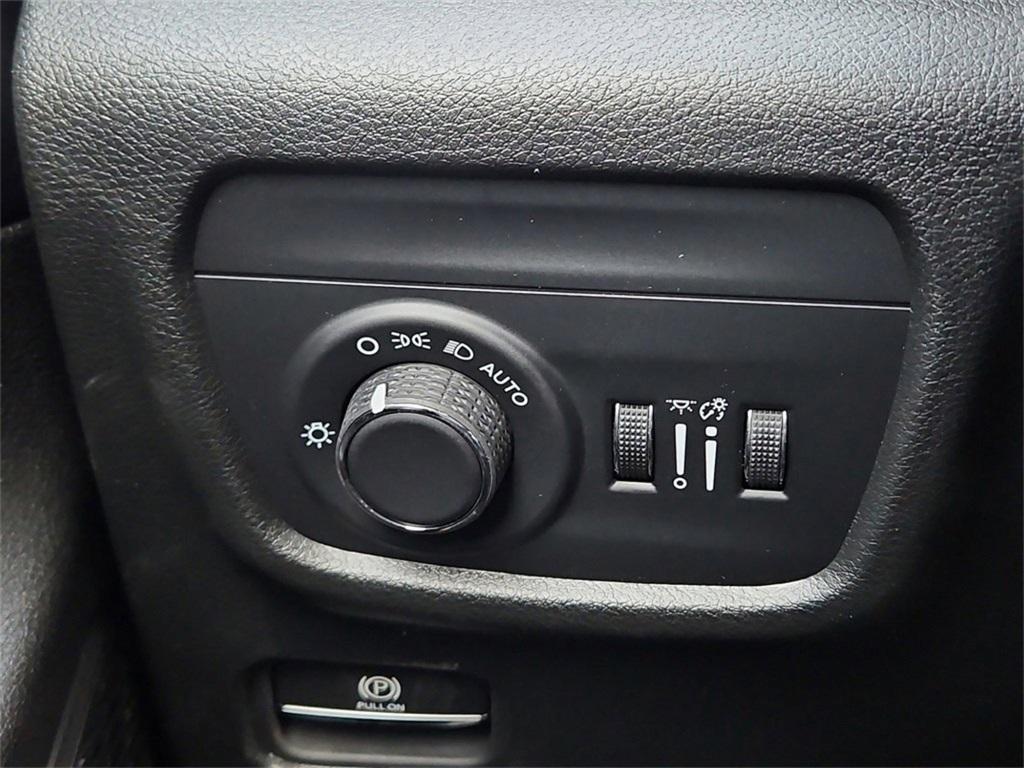 new 2025 Jeep Grand Cherokee car, priced at $46,530