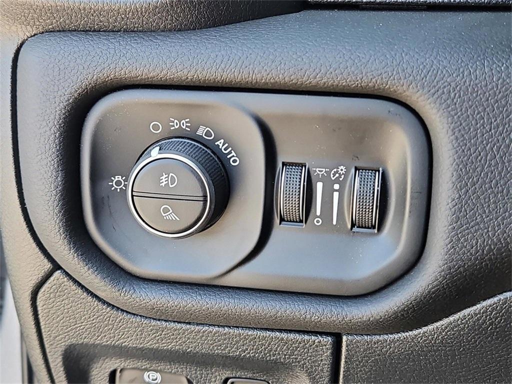 new 2025 Ram 1500 car, priced at $57,576