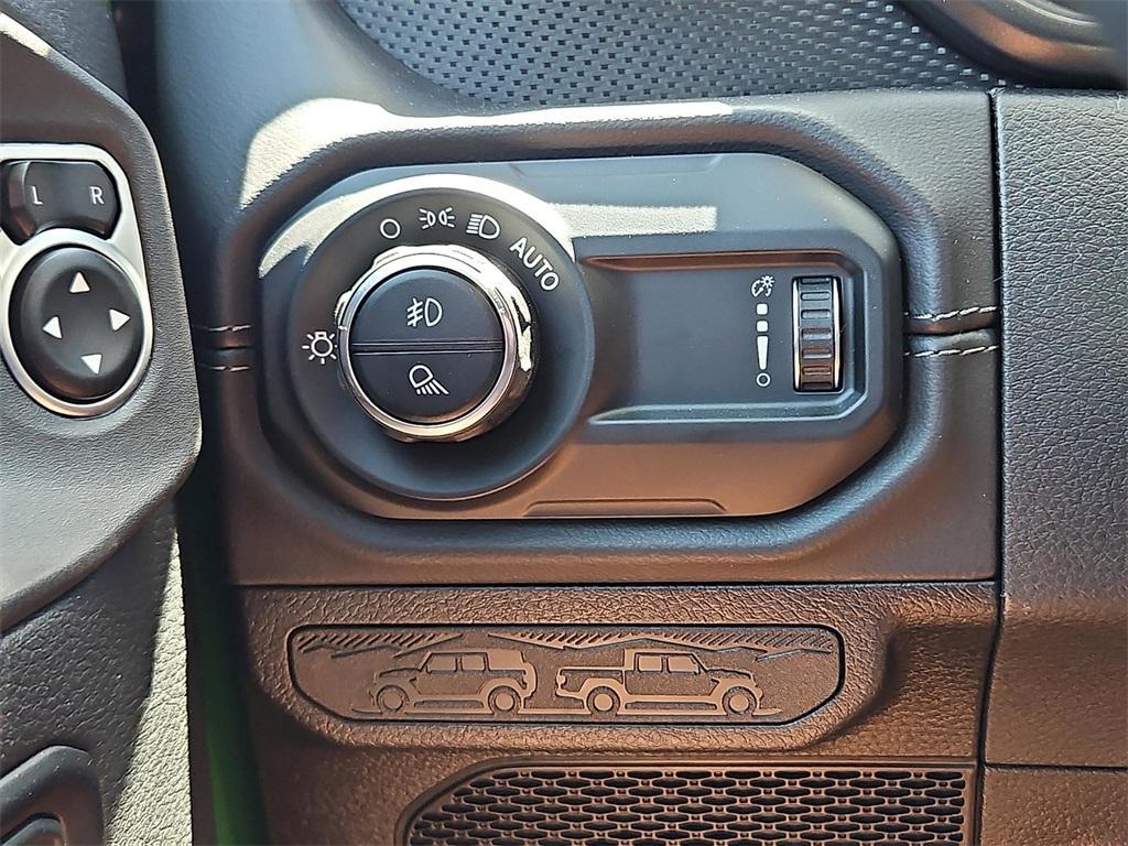 new 2025 Jeep Gladiator car, priced at $52,245