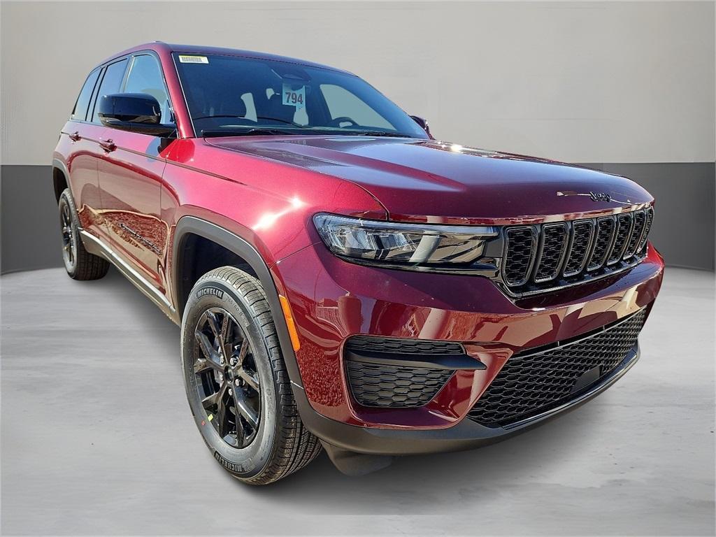 new 2025 Jeep Grand Cherokee car, priced at $40,530