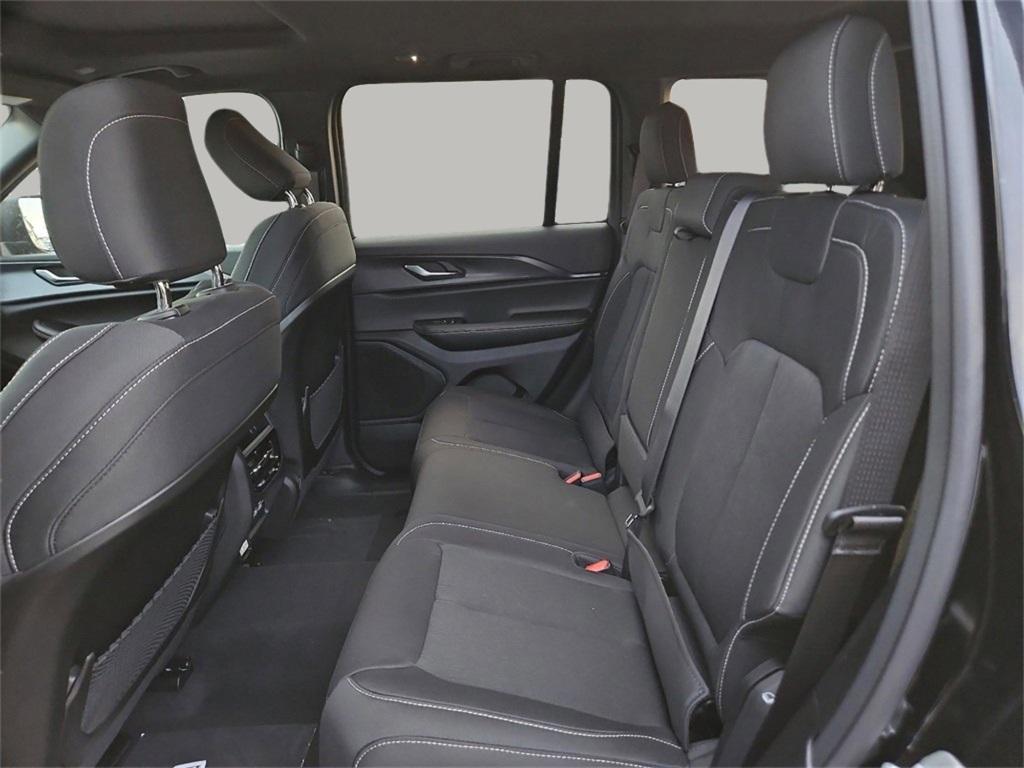 new 2025 Jeep Grand Cherokee car, priced at $36,153