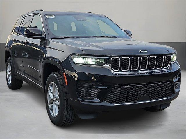 new 2025 Jeep Grand Cherokee car, priced at $40,470