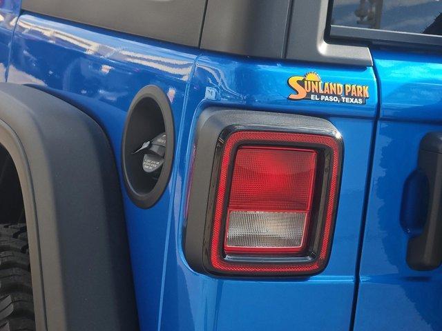 new 2025 Jeep Wrangler car, priced at $46,580