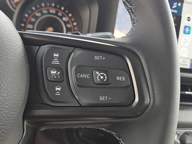 new 2025 Jeep Wrangler car, priced at $46,580