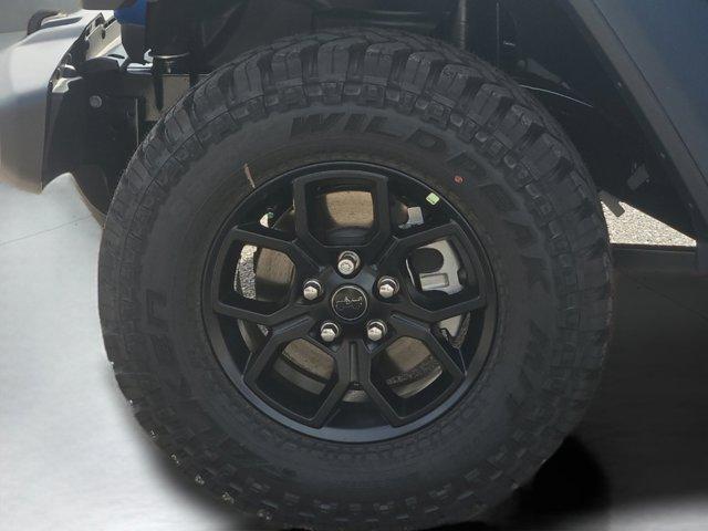 new 2025 Jeep Wrangler car, priced at $46,580