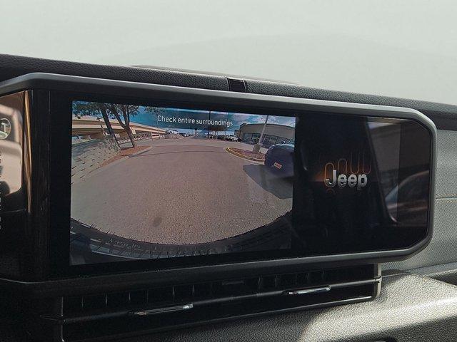 new 2025 Jeep Wrangler car, priced at $46,580