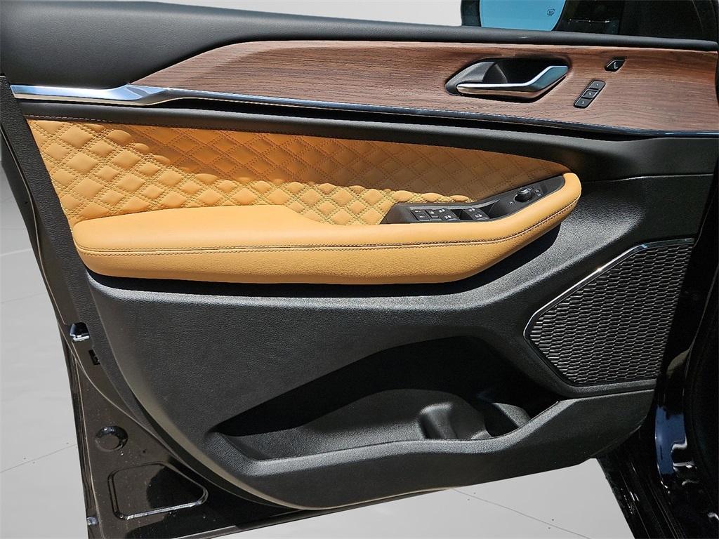 new 2025 Jeep Grand Cherokee car, priced at $60,925