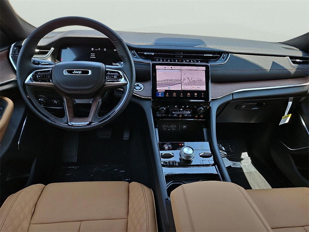 new 2025 Jeep Grand Cherokee car, priced at $60,925