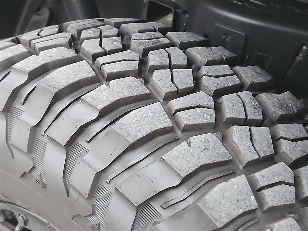 used 2025 Jeep Gladiator car, priced at $39,183