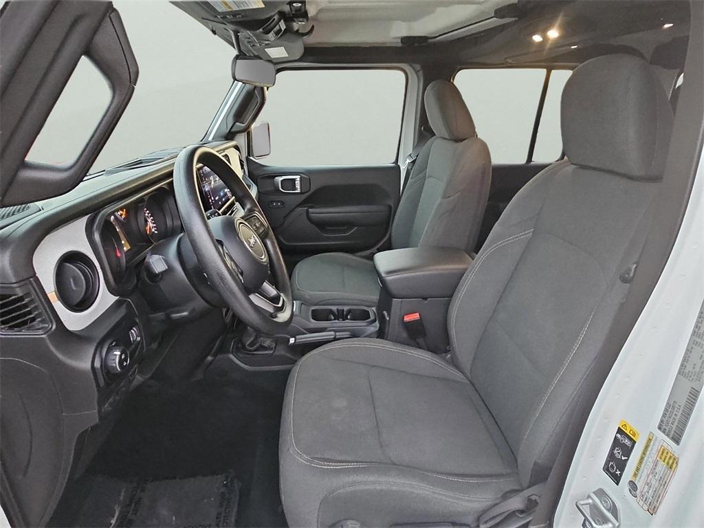 used 2025 Jeep Gladiator car, priced at $39,183