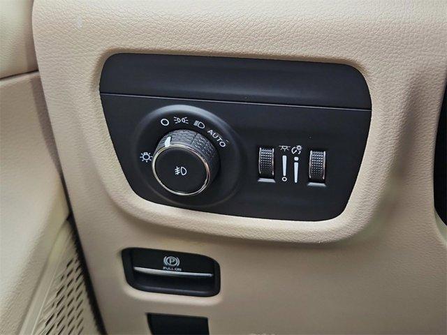 new 2025 Jeep Grand Cherokee car, priced at $43,896