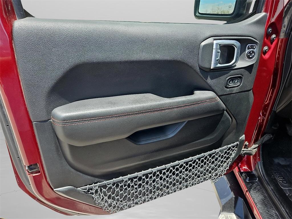used 2021 Jeep Gladiator car, priced at $33,486