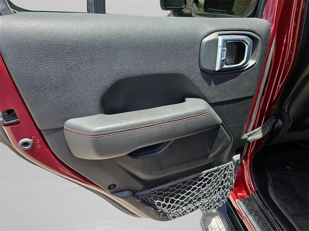used 2021 Jeep Gladiator car, priced at $33,486