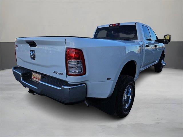 new 2024 Ram 3500 car, priced at $76,925