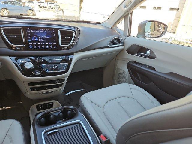 used 2017 Chrysler Pacifica car, priced at $13,997