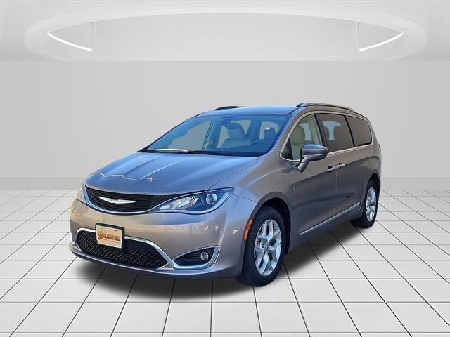 used 2017 Chrysler Pacifica car, priced at $13,997