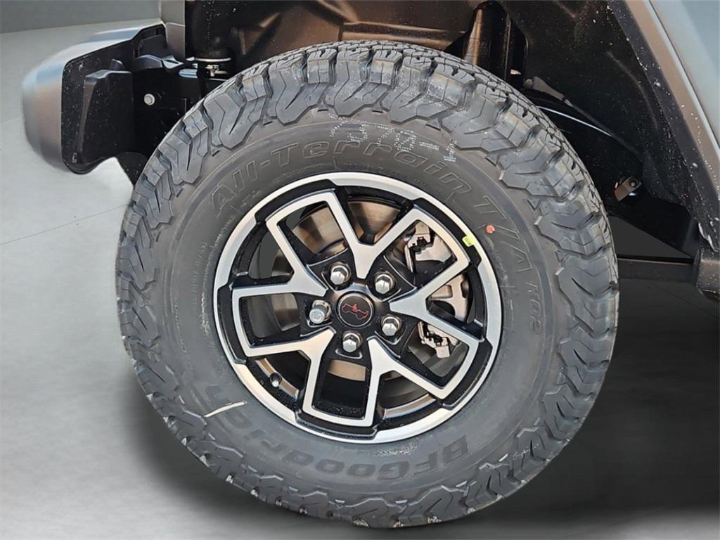 new 2025 Jeep Wrangler car, priced at $53,232