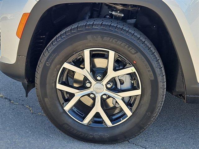 new 2025 Jeep Grand Cherokee car, priced at $43,381