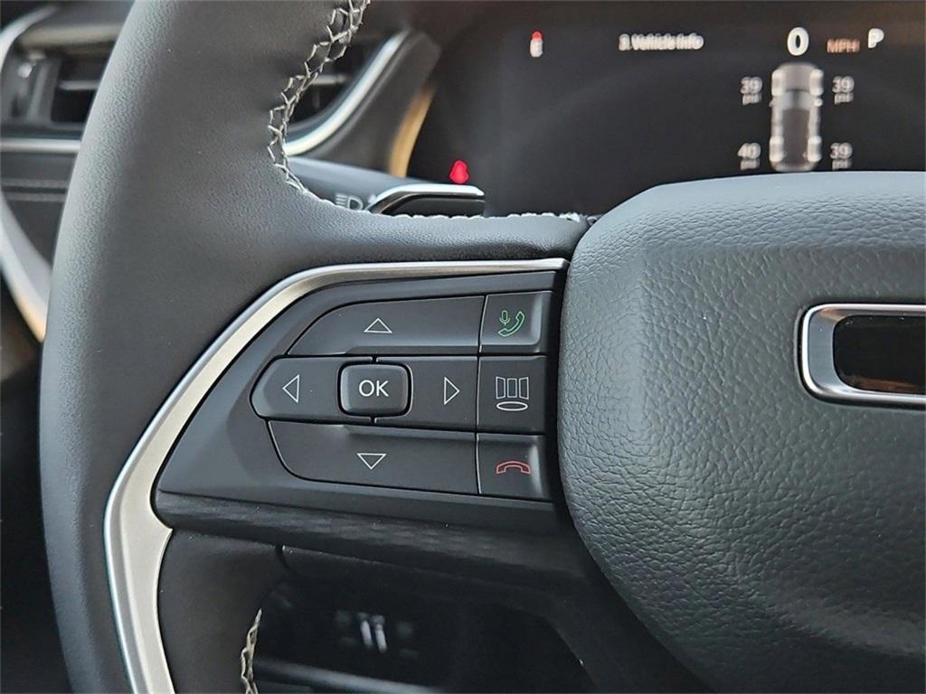new 2025 Jeep Grand Cherokee car, priced at $37,981
