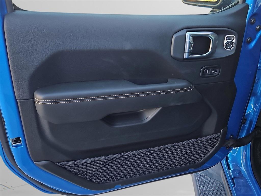 new 2026 Jeep Gladiator car, priced at $49,385