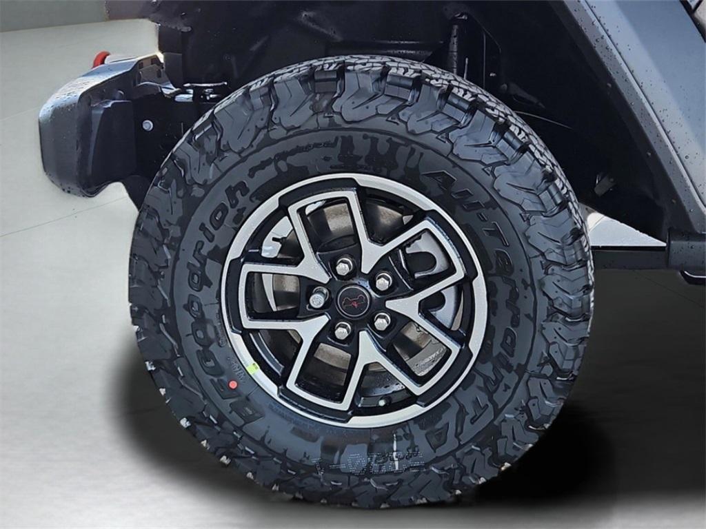 new 2025 Jeep Wrangler car, priced at $54,948