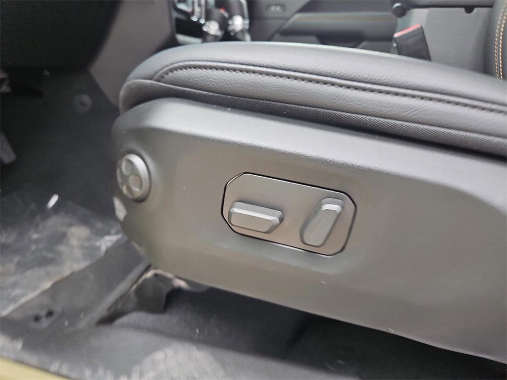 new 2025 Jeep Gladiator car, priced at $44,584