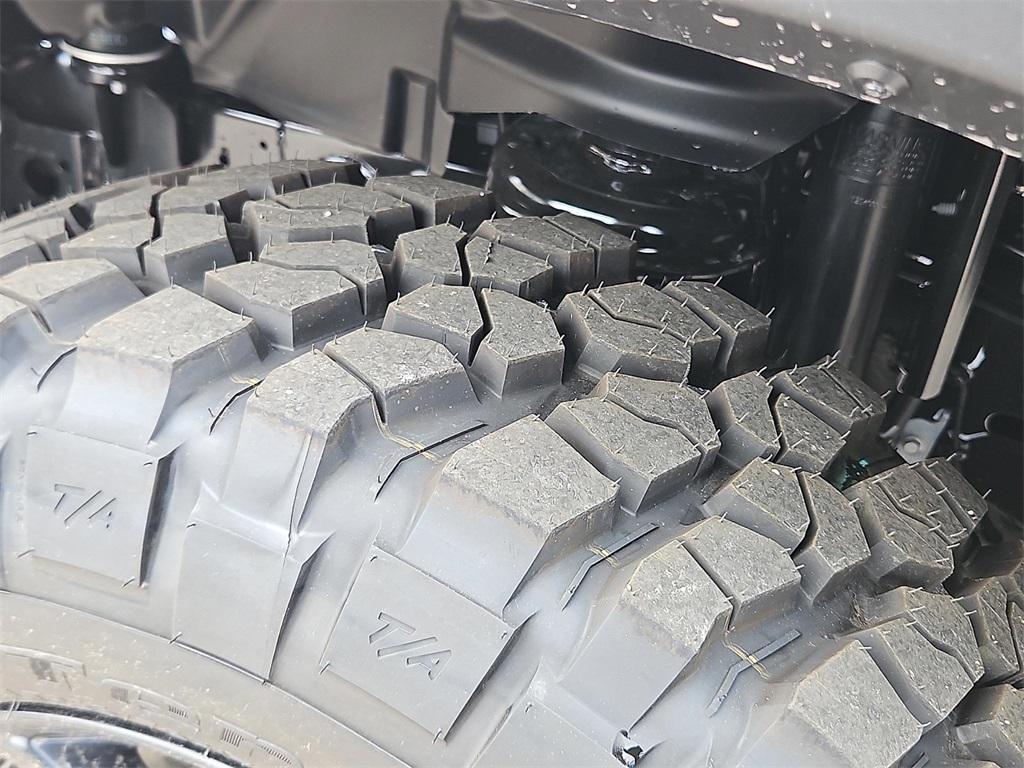 new 2025 Jeep Gladiator car, priced at $44,584
