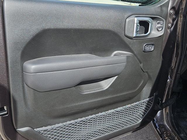 new 2025 Jeep Wrangler car, priced at $45,699