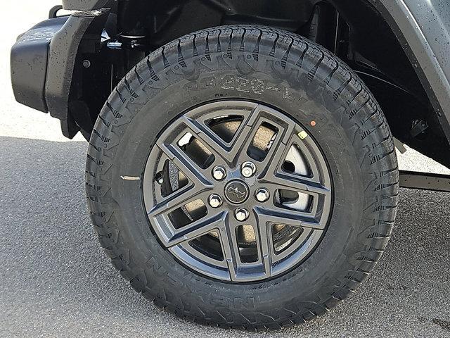 new 2025 Jeep Wrangler car, priced at $45,699