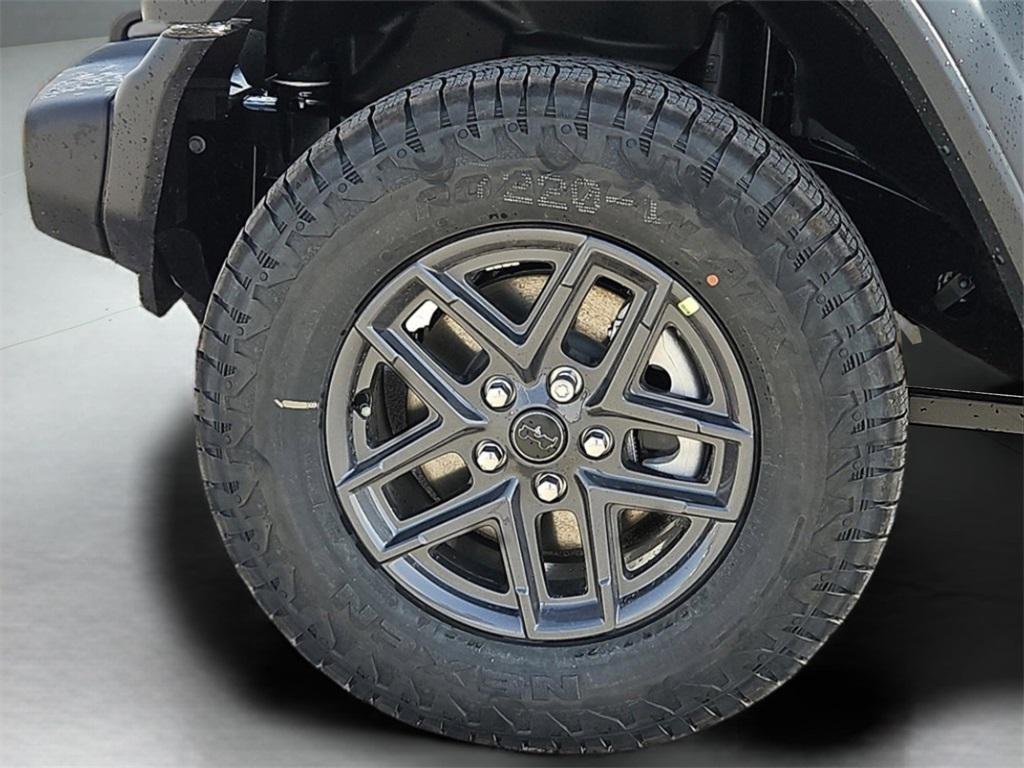 new 2025 Jeep Wrangler car, priced at $45,699