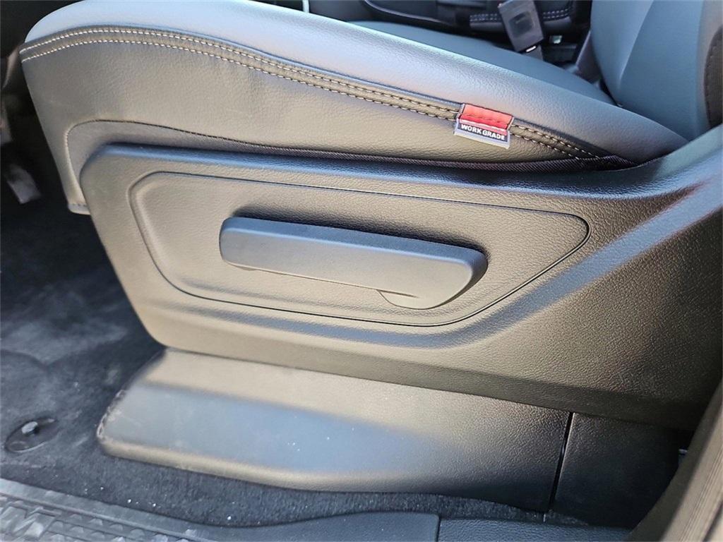 new 2025 Ram 1500 car, priced at $39,250