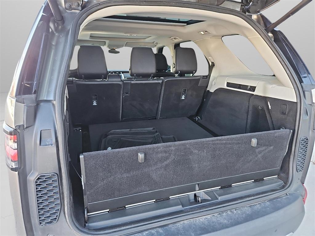 used 2017 Land Rover Discovery car, priced at $18,168