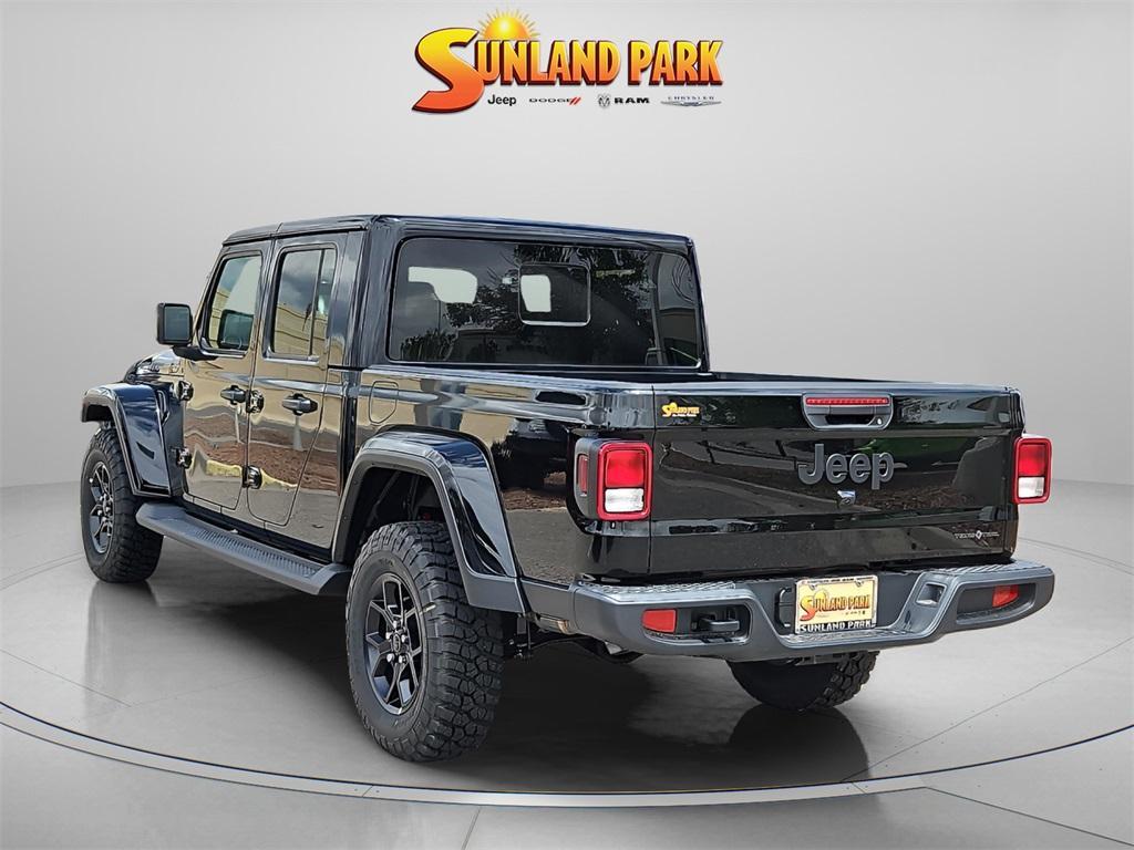 new 2025 Jeep Gladiator car, priced at $46,605