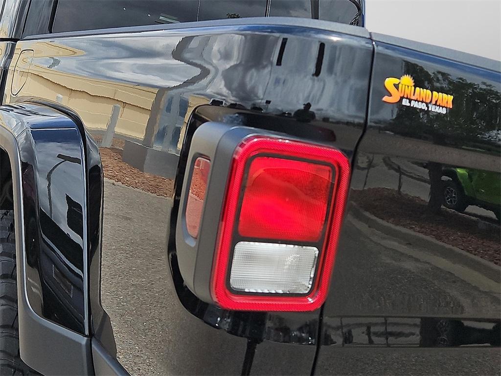 new 2025 Jeep Gladiator car, priced at $46,605