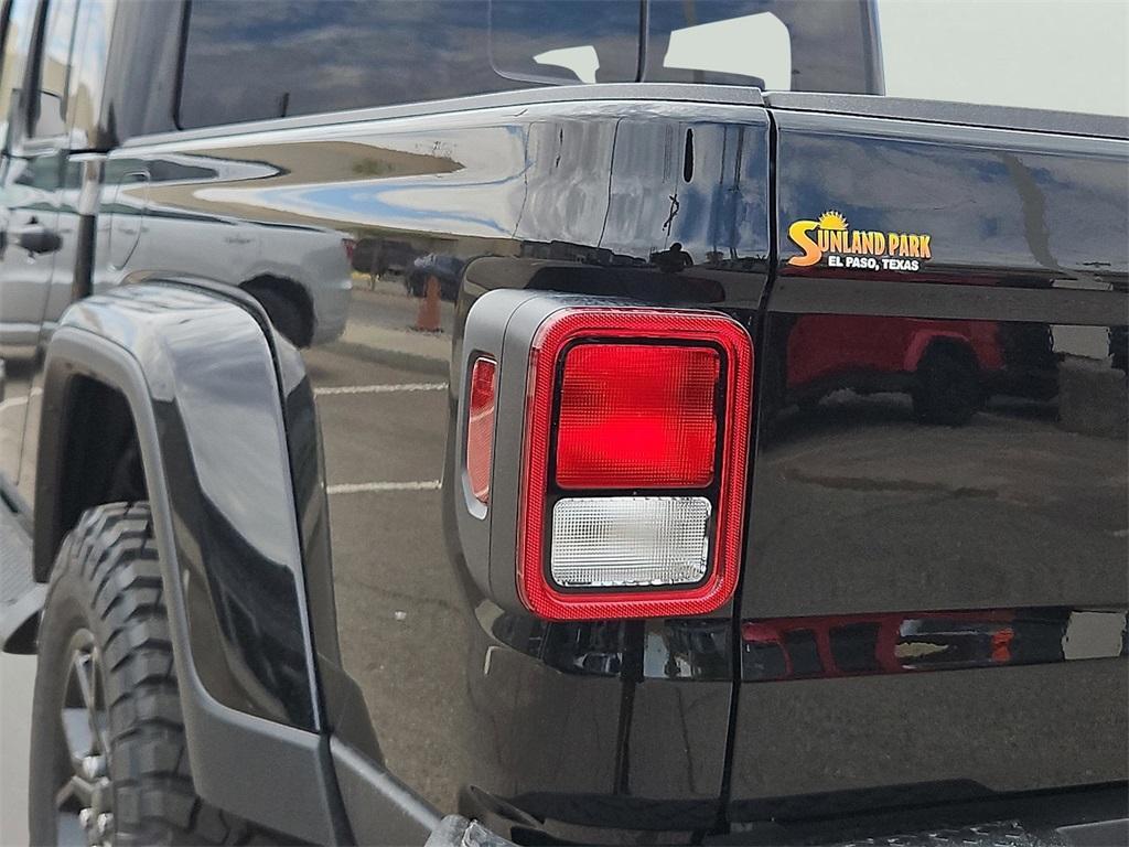 new 2025 Jeep Gladiator car, priced at $44,584