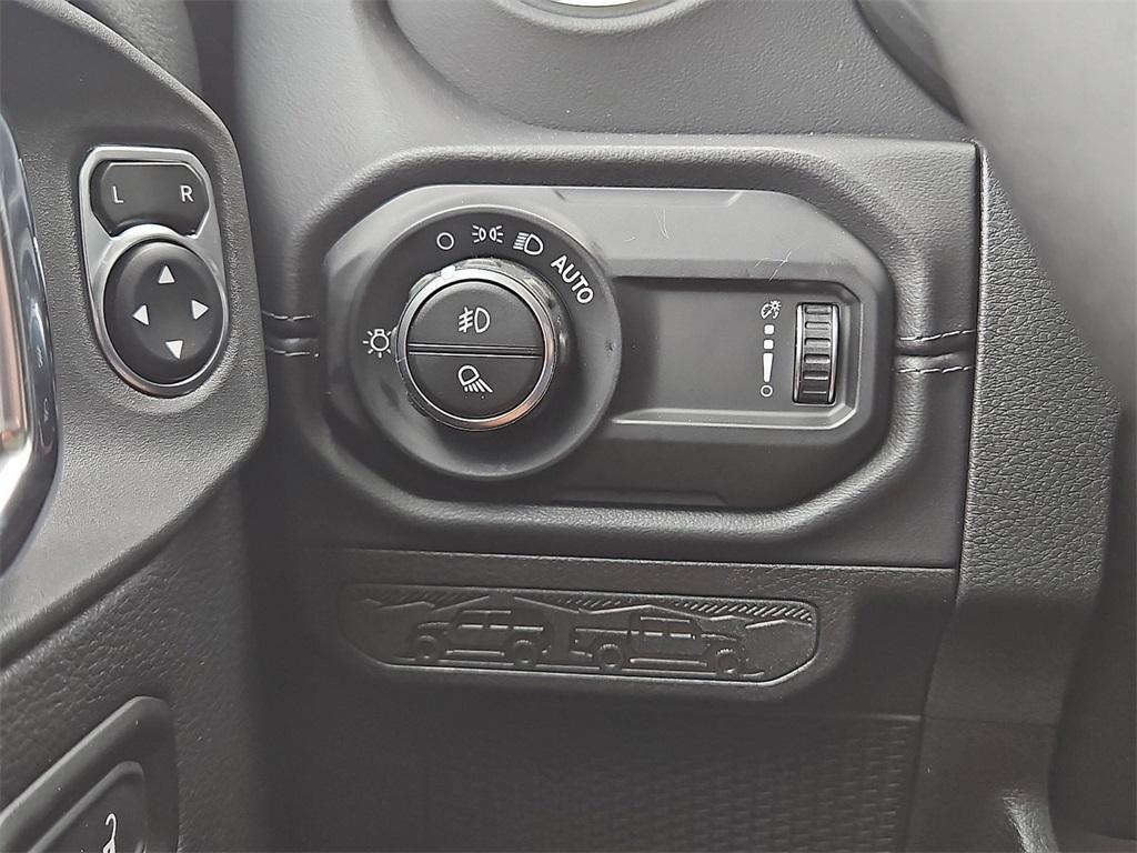 new 2025 Jeep Gladiator car, priced at $44,584
