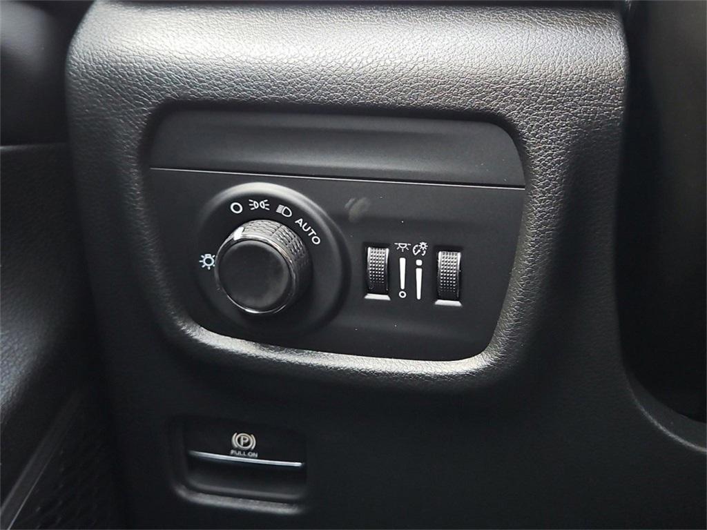 new 2025 Jeep Grand Cherokee car, priced at $46,530