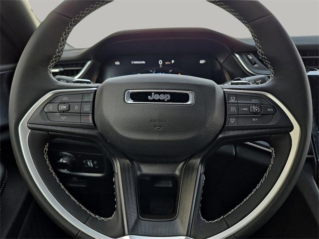 new 2025 Jeep Grand Cherokee car, priced at $46,530