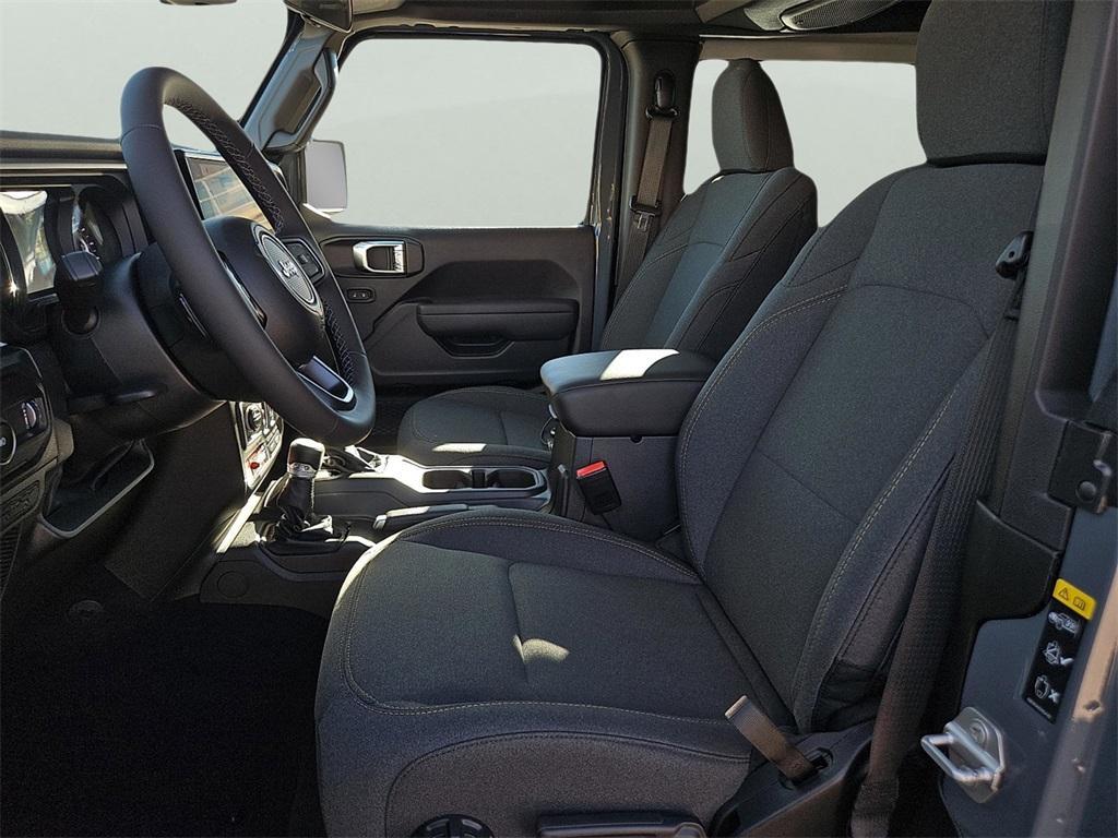new 2025 Jeep Wrangler car, priced at $43,980