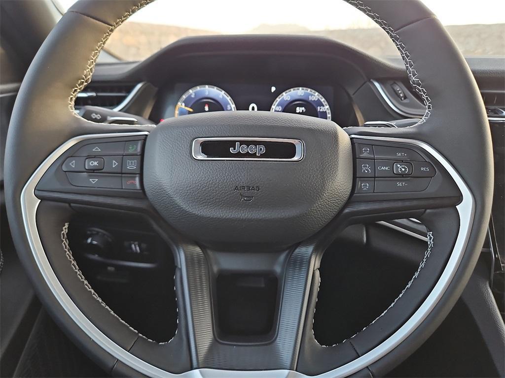 new 2025 Jeep Grand Cherokee L car, priced at $39,720