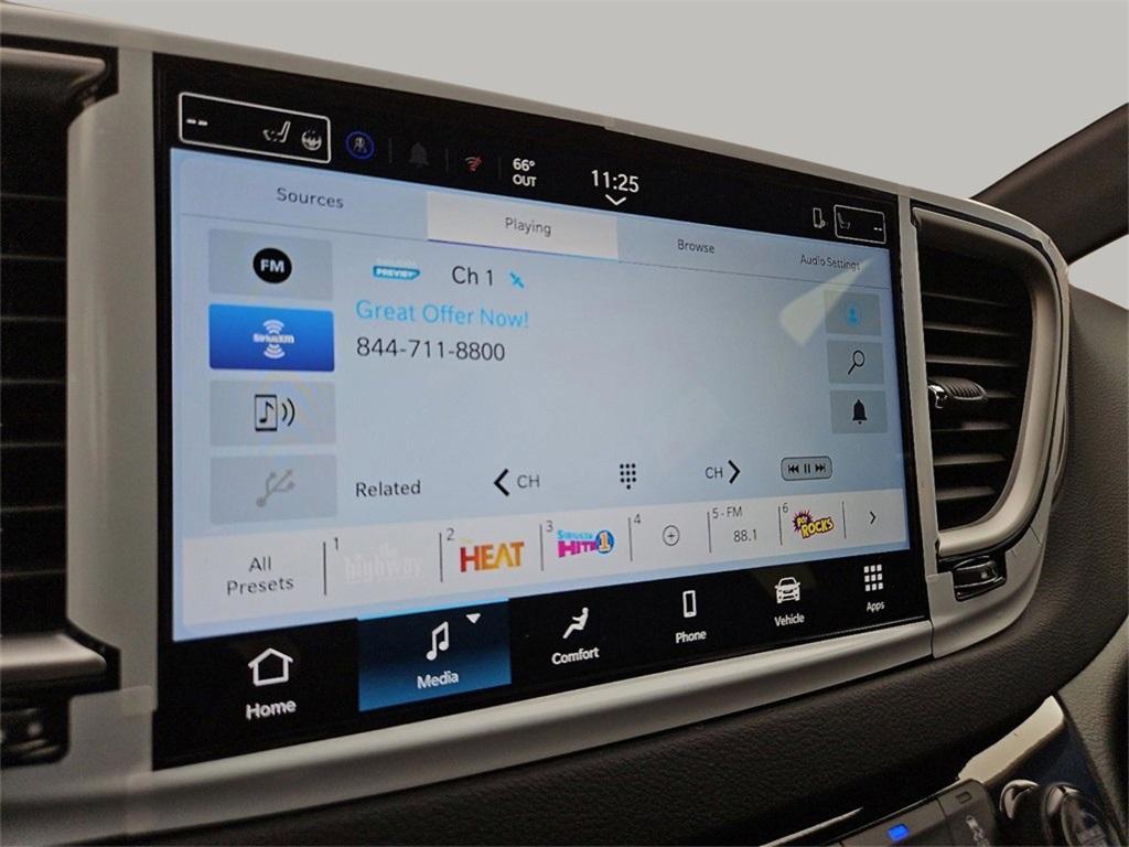 new 2025 Chrysler Voyager car