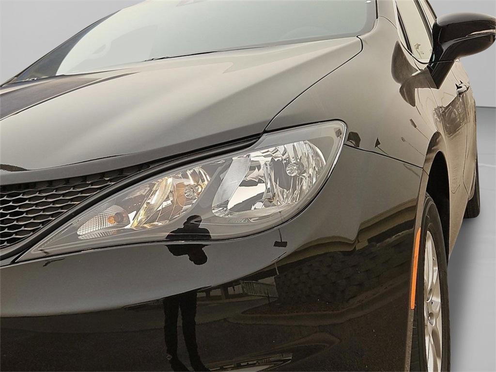 new 2025 Chrysler Voyager car