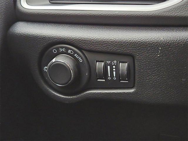 new 2025 Chrysler Voyager car