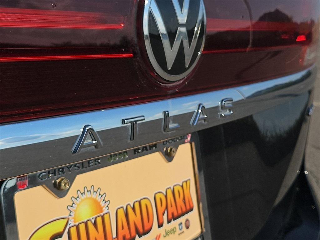 used 2024 Volkswagen Atlas car, priced at $35,802