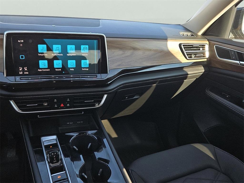 used 2024 Volkswagen Atlas car, priced at $35,802