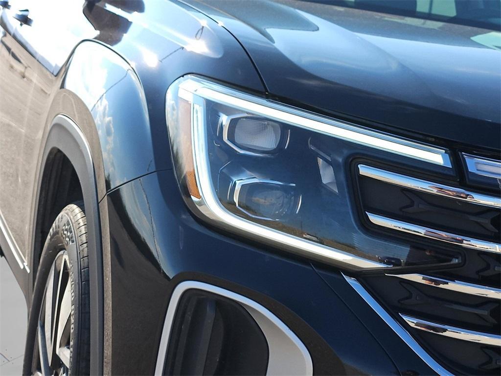 used 2024 Volkswagen Atlas car, priced at $35,802